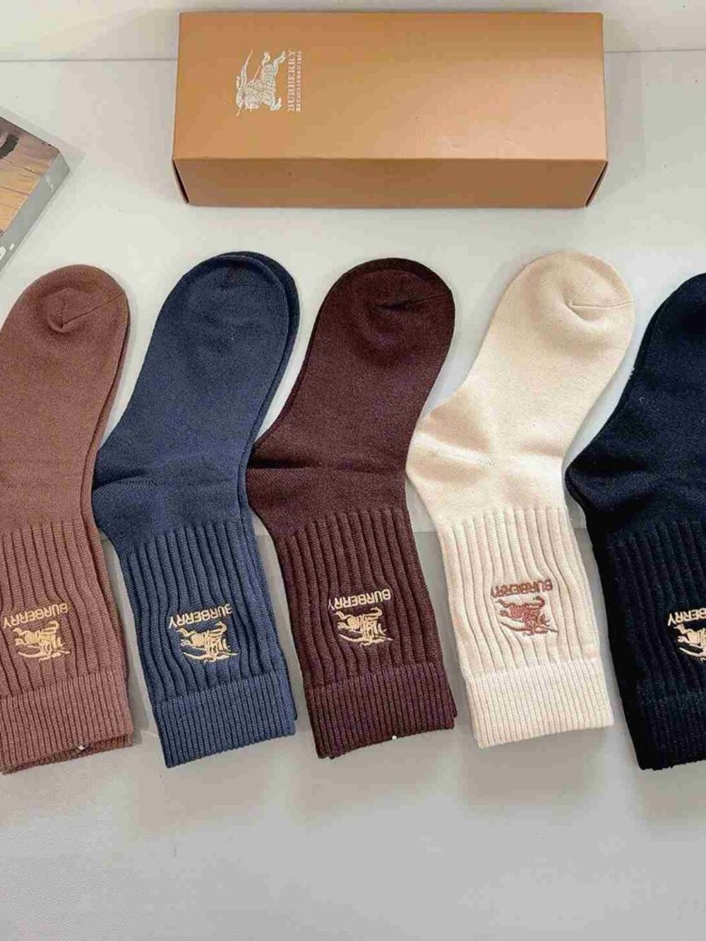 Burberry Ribbed Mid-Calf Socks 5 Pairs Gift Box Horseferry Embroidered Logo Sock - Picture 3 of 7